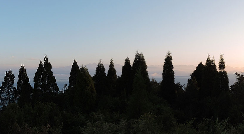 Panoramic view of Kanchenjungha from Tiffin Dara view point