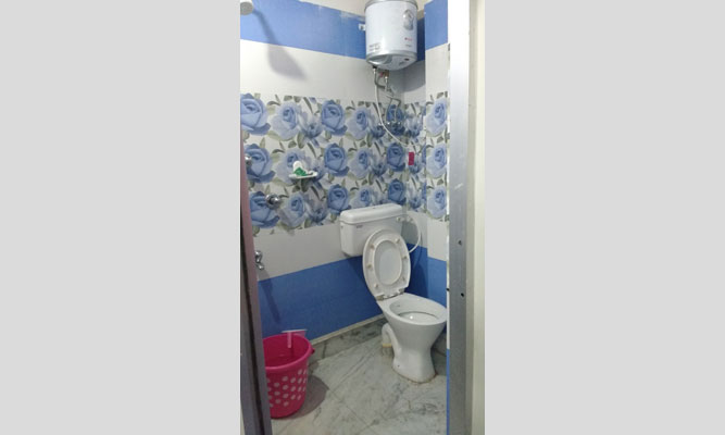 Trinayani Homestay bathroom image