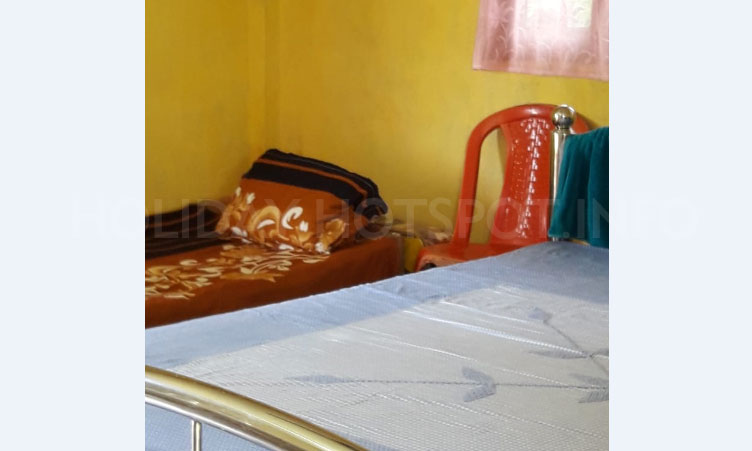 Toto Para Gayan Bahadur Rana Homestay bed room near jaldapara