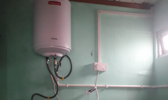 Salakha-Home-Stay-at-Lepchajagat-bathroom-image-with-water-heater