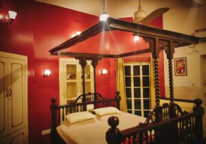 Oh Kolkata Sutanati Homestay heritage bed room