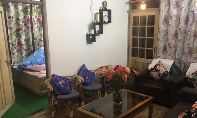 Gorkhali Homestay drawing room, Cheap and best homestay at Peshok