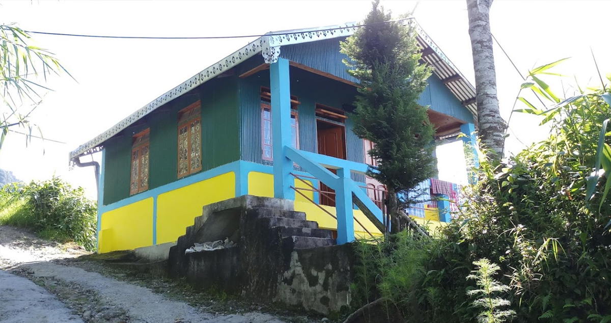 Kanchanjangha view from Khinanam Kabiraj Homestay at Dawaipani