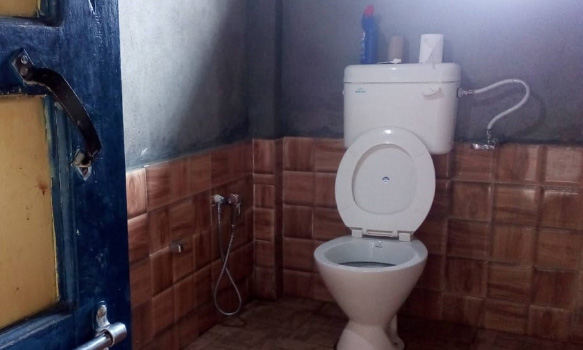 Sandakphu Srikhola New Singhalila Homestay Pasang Sherpa bathroom washroom images attached commode