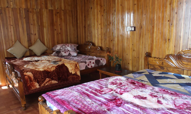 Double bed room for bhujel homestay at takdah